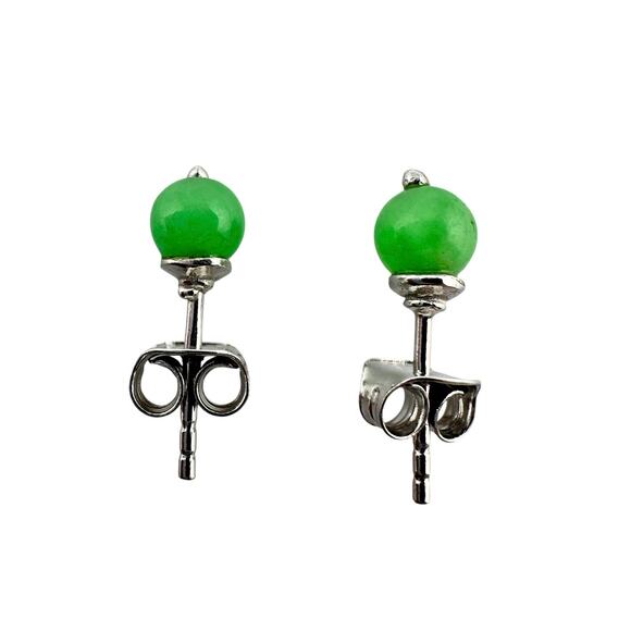 925 Sterling Silver 5mm Green Jade Bead Dainty Elegant Stud Earrings - Picture 2 of 5